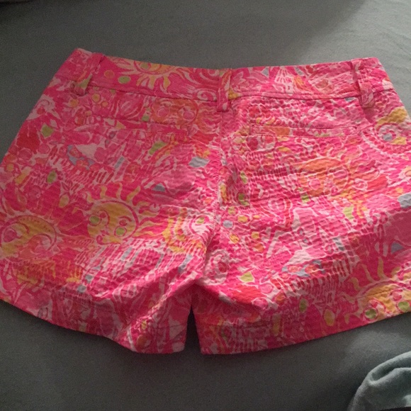 Shorts - Picture 2 of 3